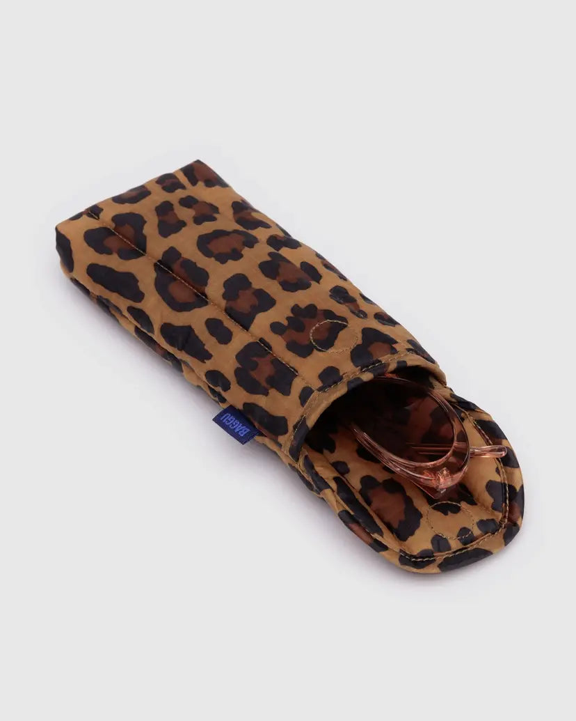 BAGGU • “Leopard” Puffy Glasses Sleeve
