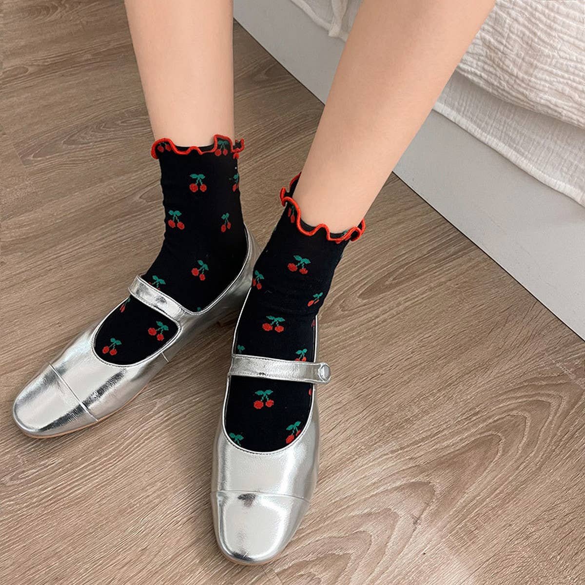 CUTE CHERRY COTTON SOCKS