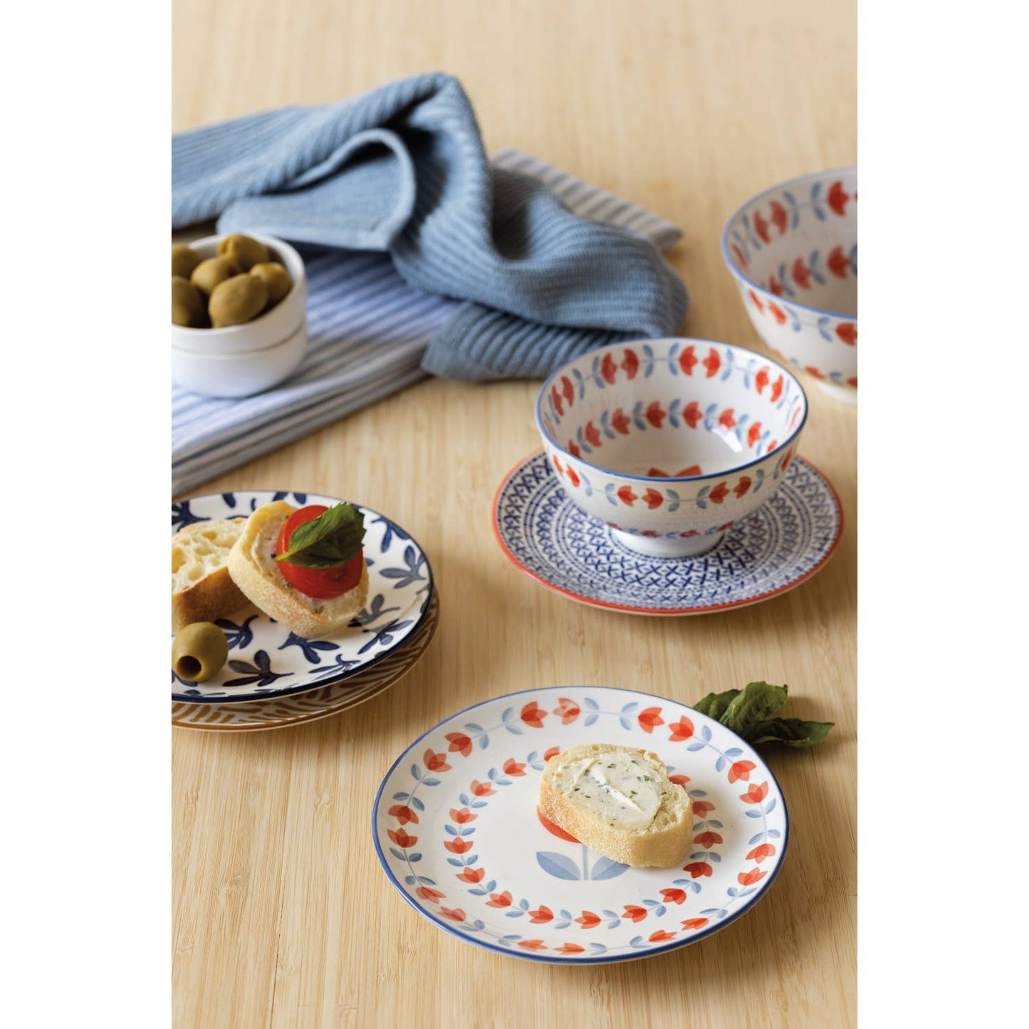 Red Tulip Stamped Appetizer Plate 6 inch