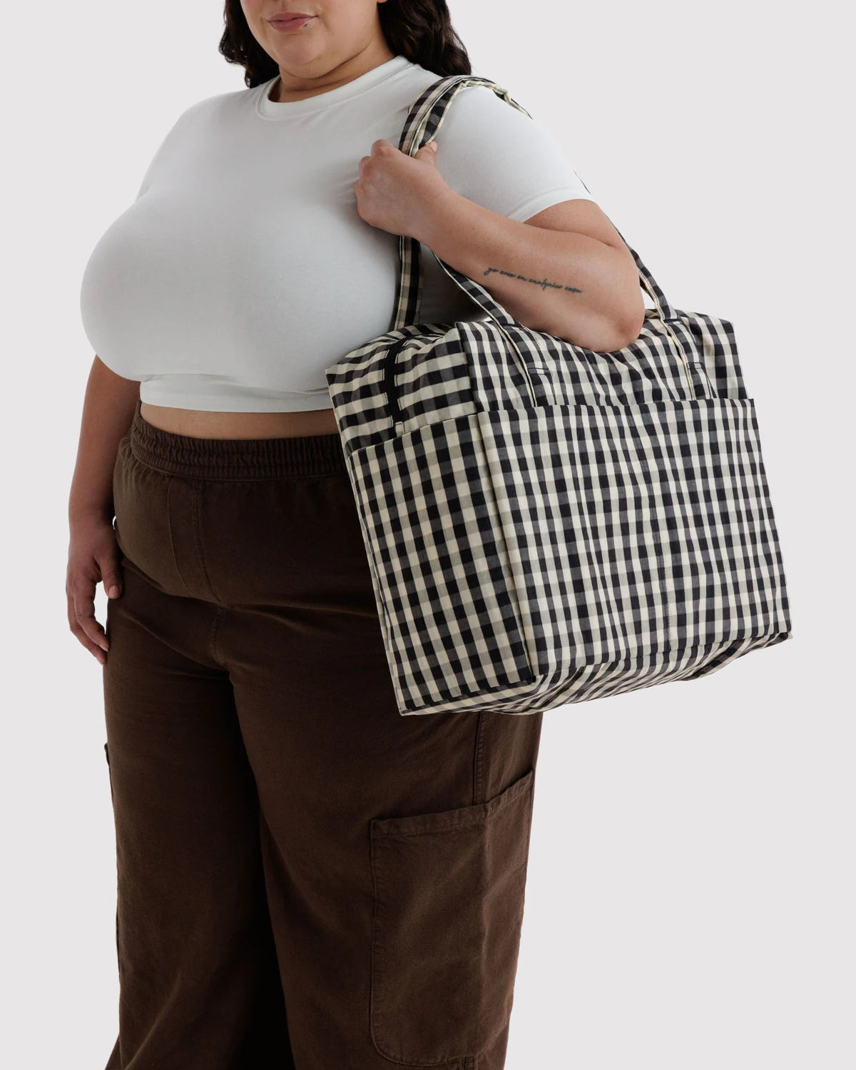 BAGGU • “Black And Cream Gingham” Cloud Carry-On