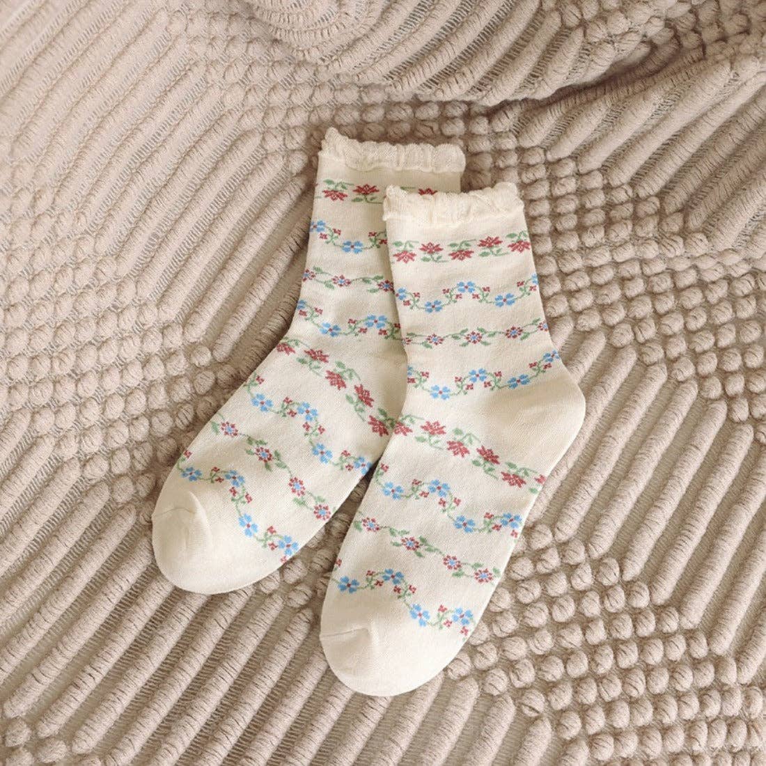 Vintage Floral Puff Socks
