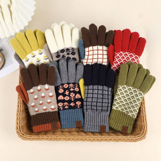 Self-Heating Knit Gloves
