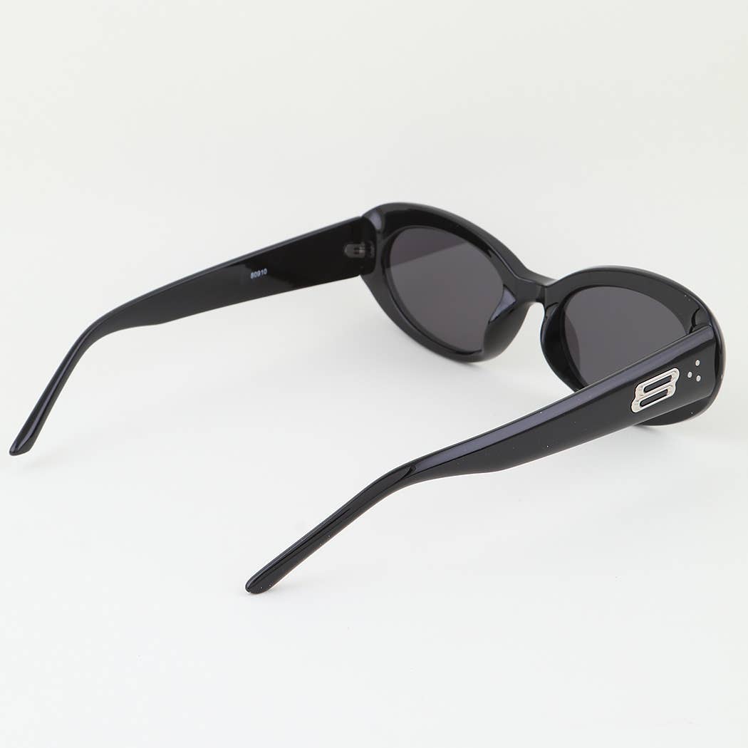 Modern Chic Round Sunglasses
