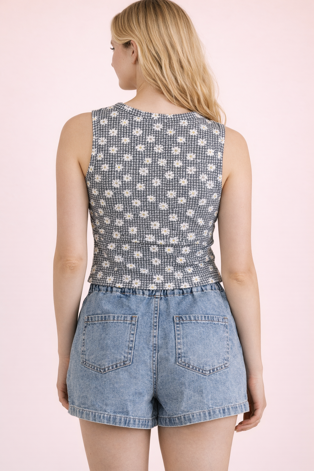 Floral Printed Sleeveless Fitted Button Down Top