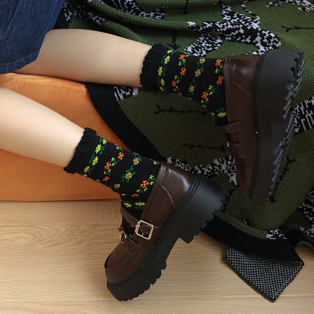 Vintage Floral Puff Socks