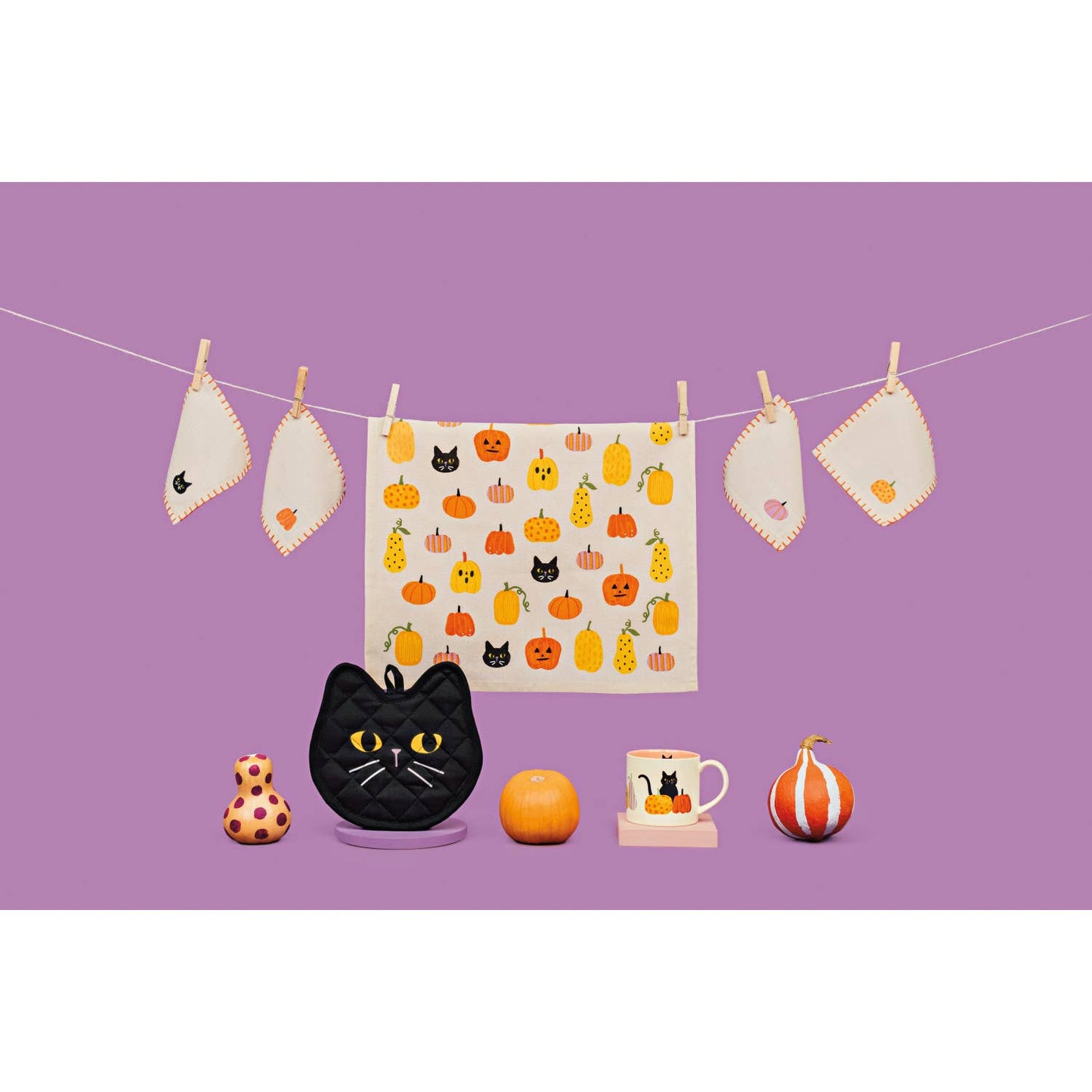 Danica • Black Cat Potholder