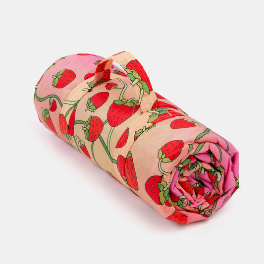 BAGGU • Strawberry Blossom Puffy Picnic Blanket