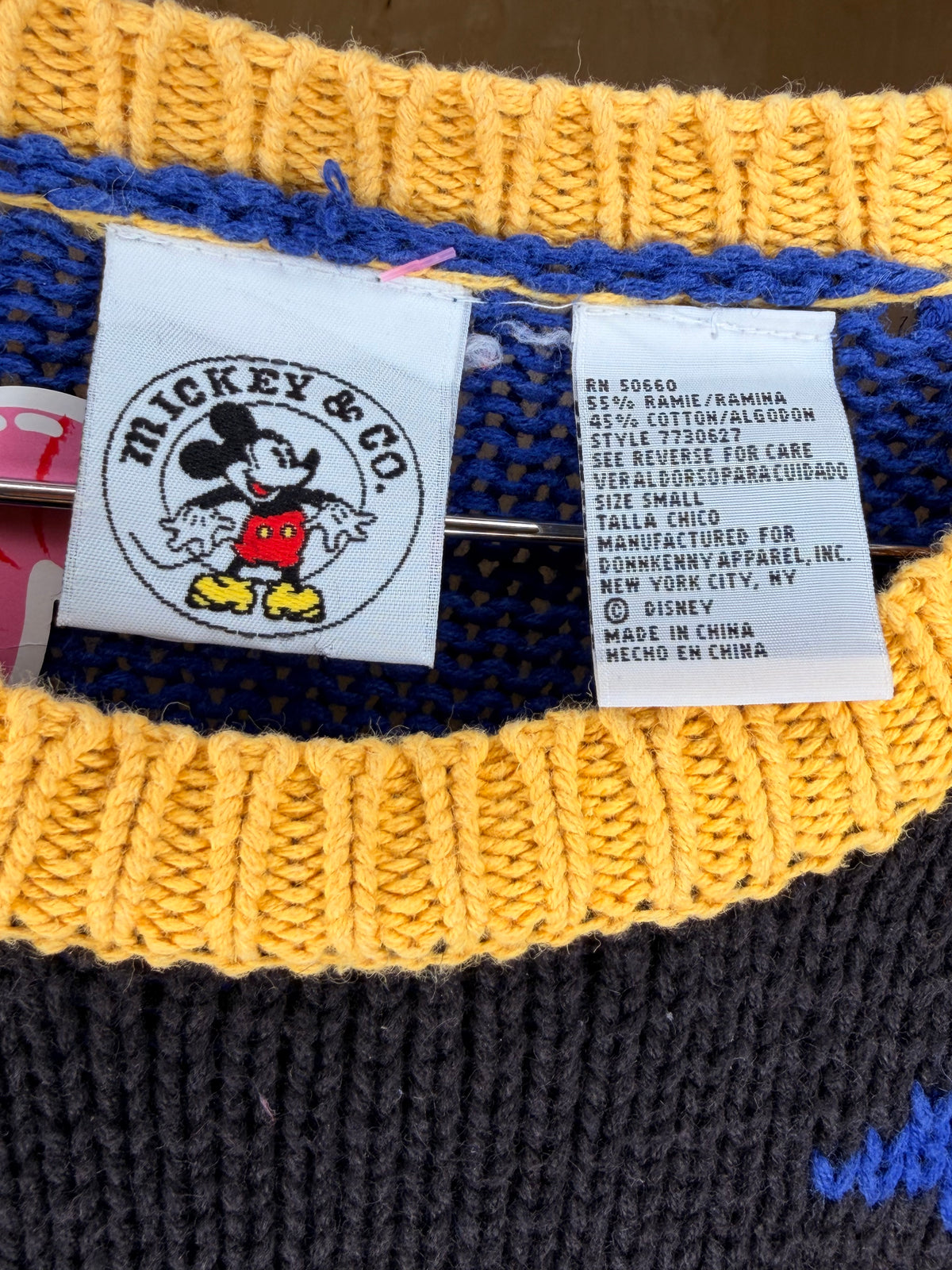 Vintage • Mickey Mouse & Co. Knit Sweater
