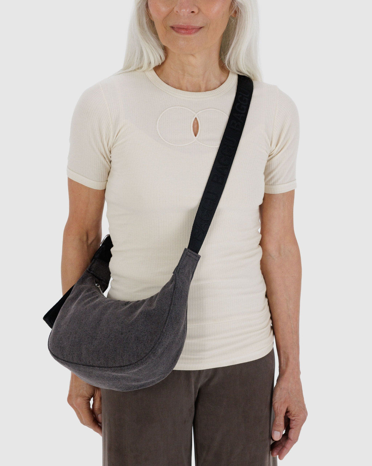 BAGGU • Dark Wash Denim Small Crescent Bag