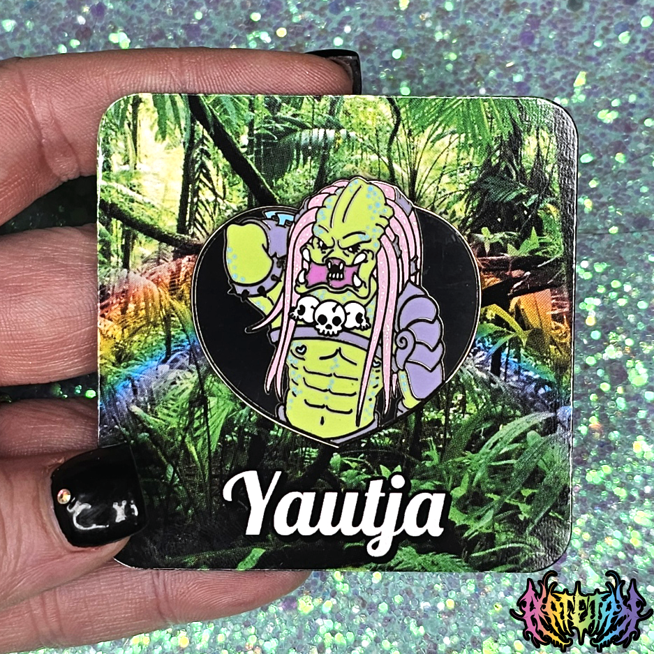 Artetak • Predator Enamel Pin