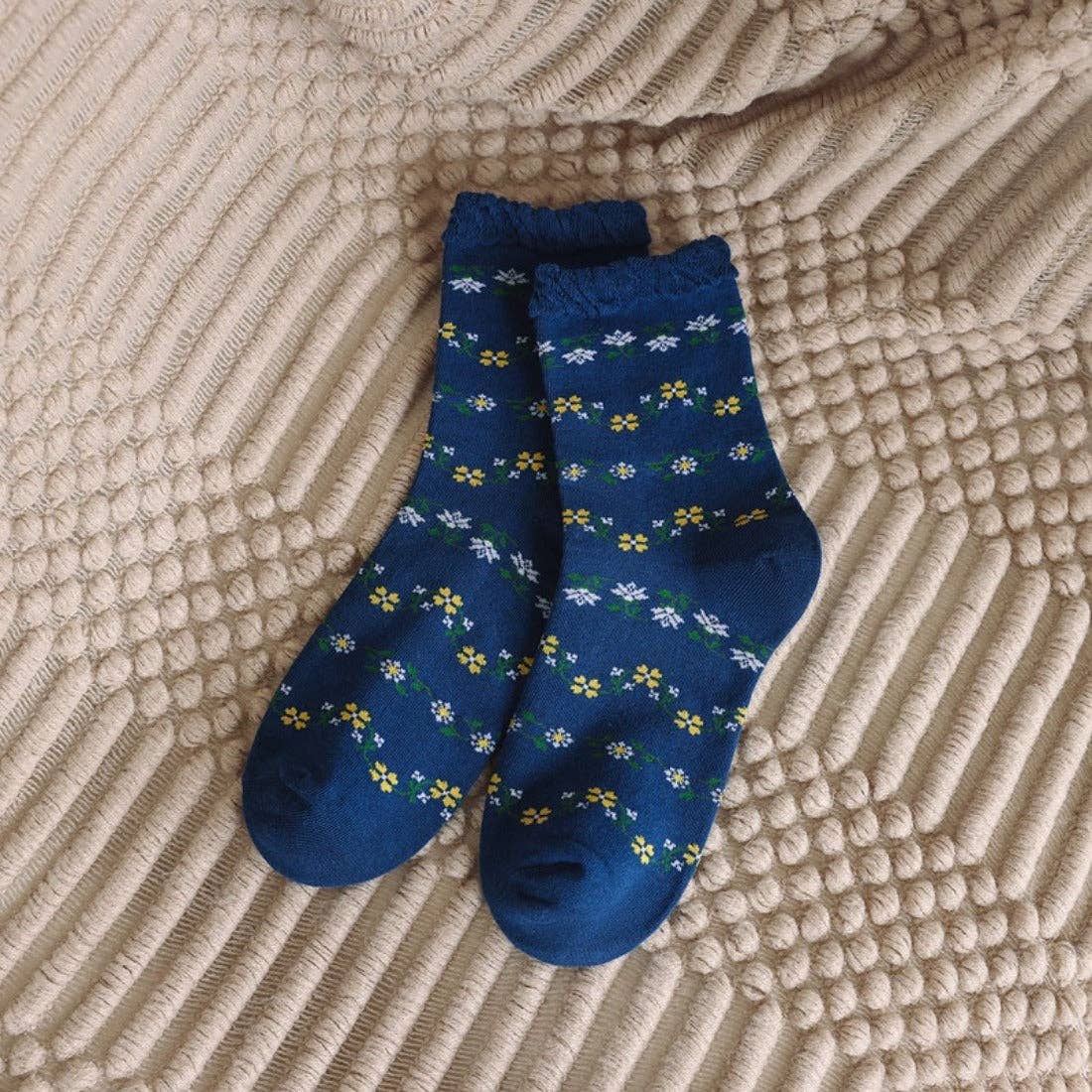 Vintage Floral Puff Socks