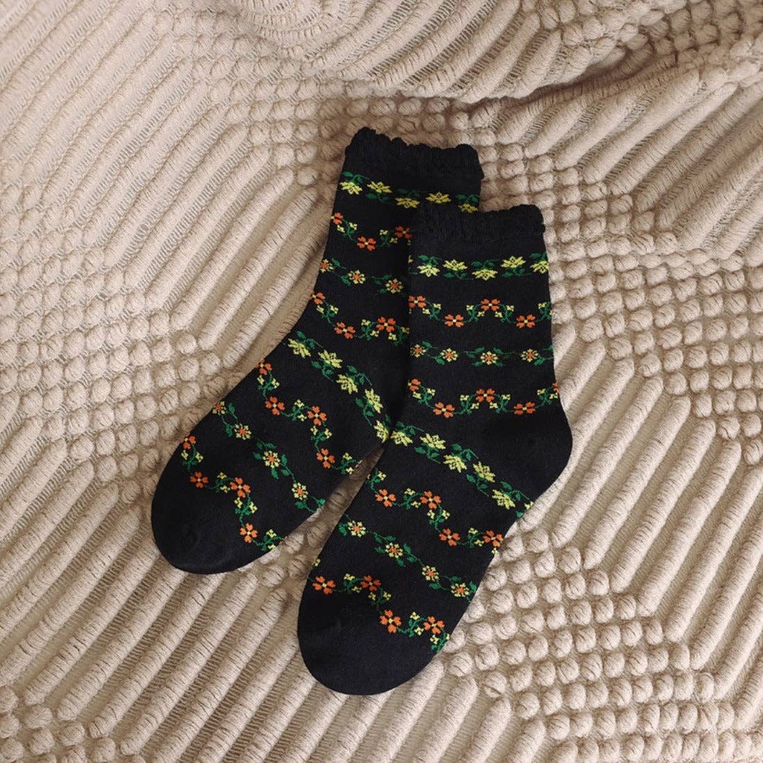 Vintage Floral Puff Socks